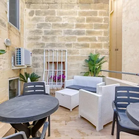 Daire Modern & Stylish In Charming Town Of Bormla By 360 Estates Cospicua