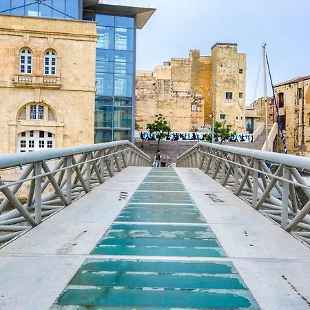 Modern & Stylish In Charming Town Of Bormla By 360 Estates Cospicua