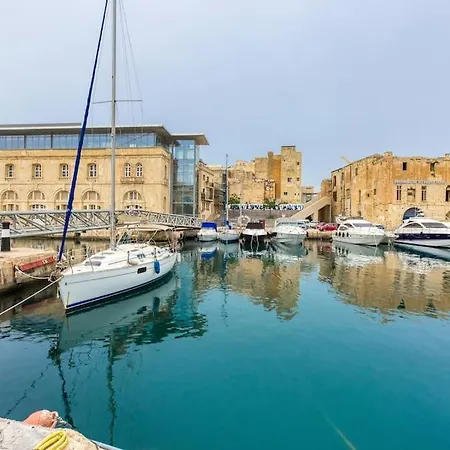 Modern & Stylish In Charming Town Of Bormla By 360 Estates Apartamento