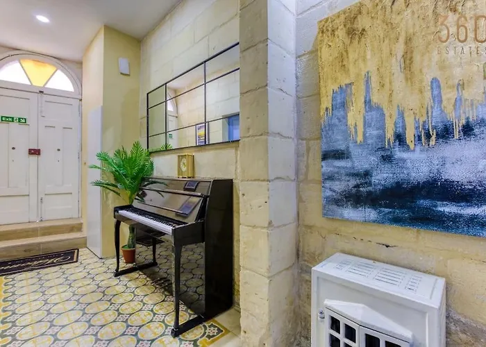 Modern & Stylish In Charming Town Of Bormla By 360 Estates 아파트 *