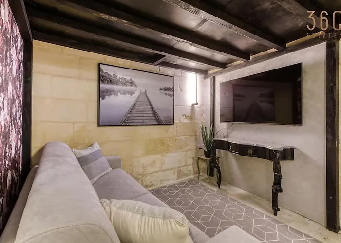 Modern & Stylish In Charming Town Of Bormla By 360 Estates * Cospicua